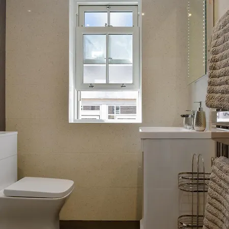 Hébergement de vacances George's View *